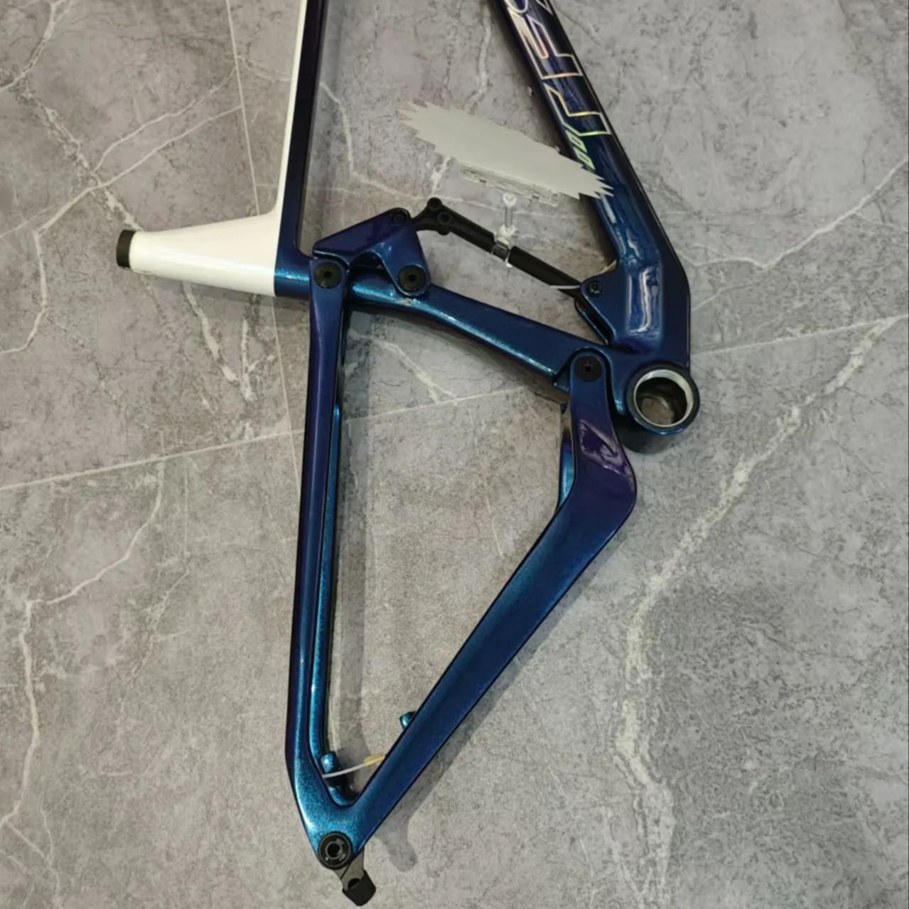 New MTB Carbon Fiber Soft tail - Mountain Biking New Forest avis et prix